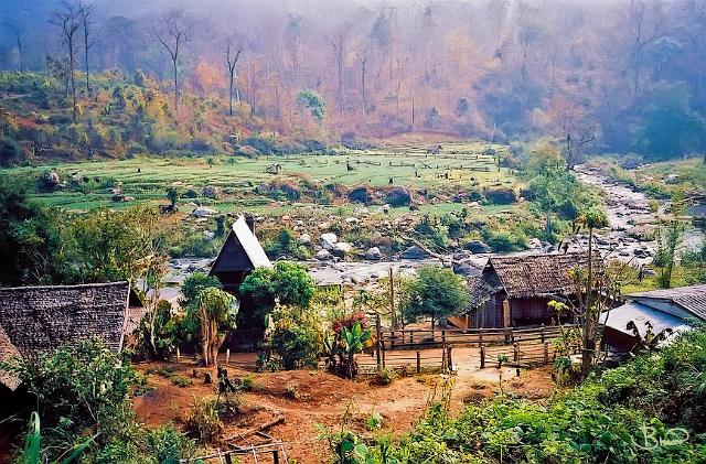 6953300-R2-E023.tif - Village, Northern Thailand